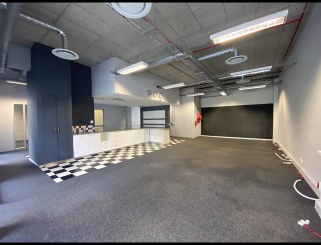 226M² OFFICE TO LET IN ZONNEBLOEM
